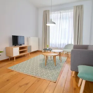 Heart Of Grand Place - Stunning 3br Triplex Apartment